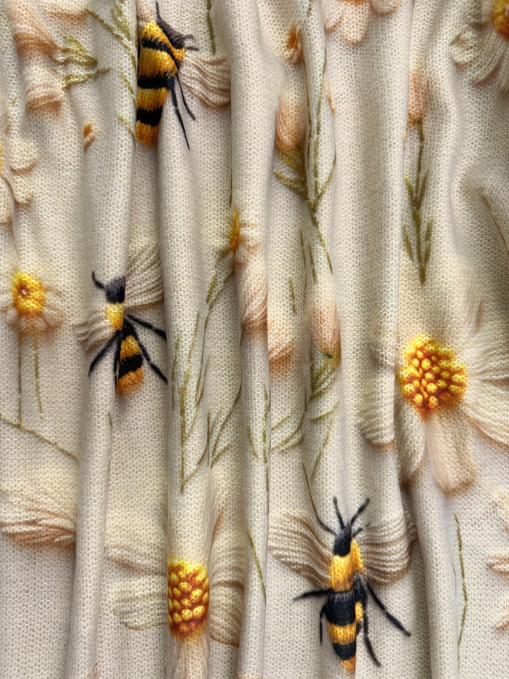 Trendy Ladies Sweater with Bee Pattern - Sophie